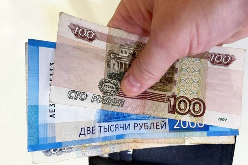 Пожилым, рожденным до 1966 года, положена денежная помощь
