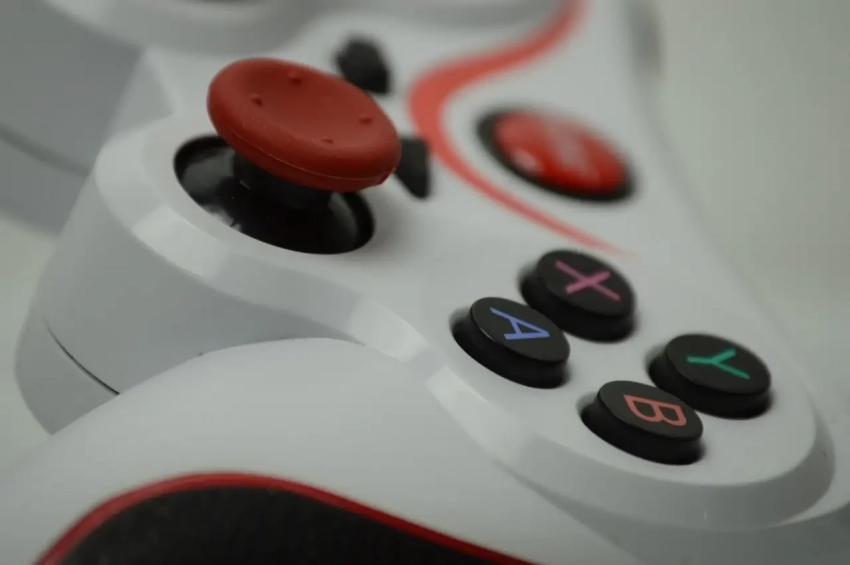 Товар «двойного назначения»: Британия вслед за ЕС запретила поставлять в РФ игровые джойстики