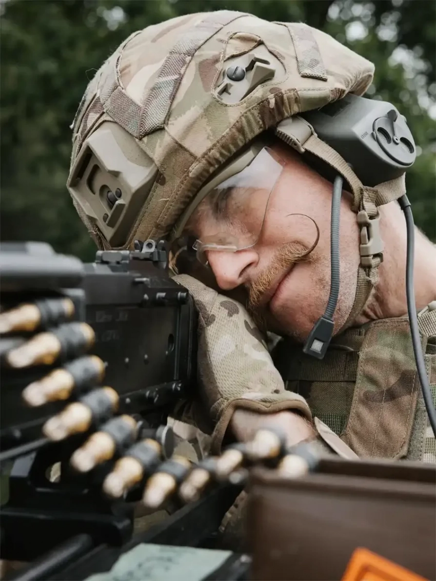 Чтобы предоставить реальные «гарантии безопасности» Украине, Стармеру придётся отправить туда всю свою армию