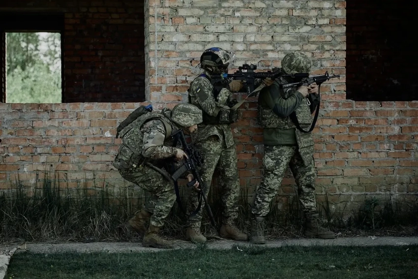 Наёмников отправляют в окопы вместе с ВСУ: Киев реформирует Иностранный легион