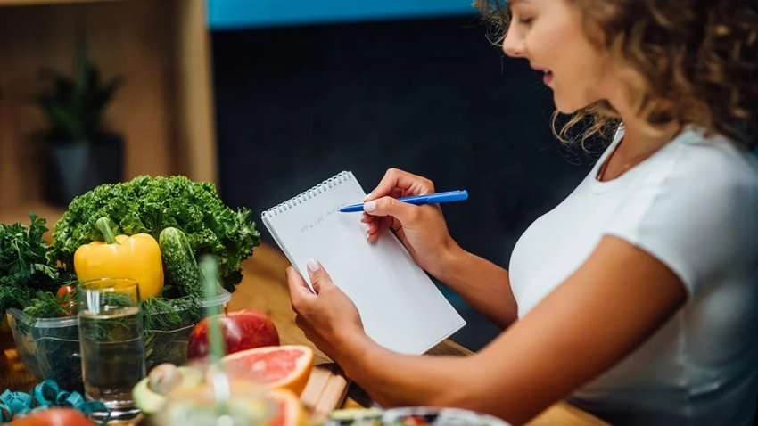 Стратегия для плавного похудения: питание на 1500 калорий в день без вреда для здоровья и психики