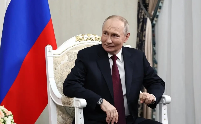 Подписывать любые документы с руководством Украины бессмысленно, — Путин