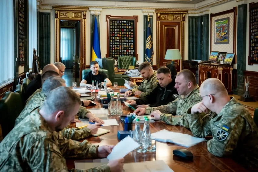 Экс-советник Пентагона: Украина стоит на пороге военного переворота