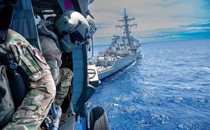 WSJ: спецназ США захватил следовавшее из КНР в Иран гражданское судно