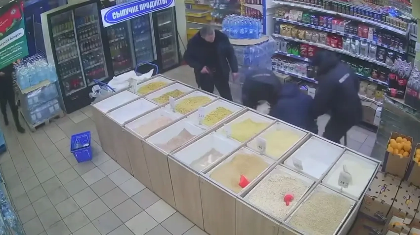 В Донецке полиция нейтрализовала стрелка в супермаркете