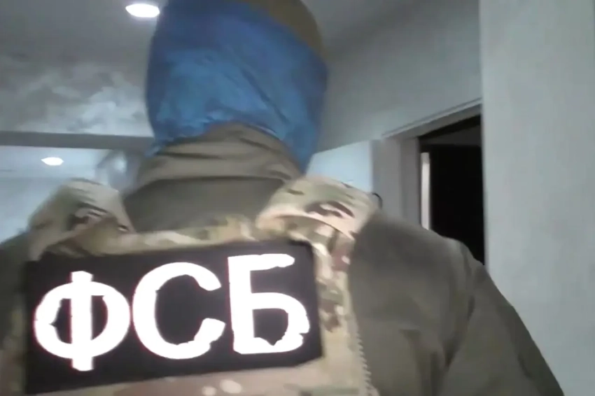 Выявленному ФСБ британскому шпиону позволили ещё немного побыть в России