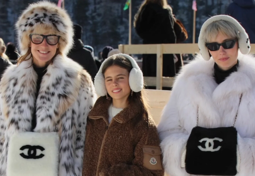 Чёрная икра, шубы и много Chanel: Оксана Бондаренко с дочерьми отдыхает в Швейцарии