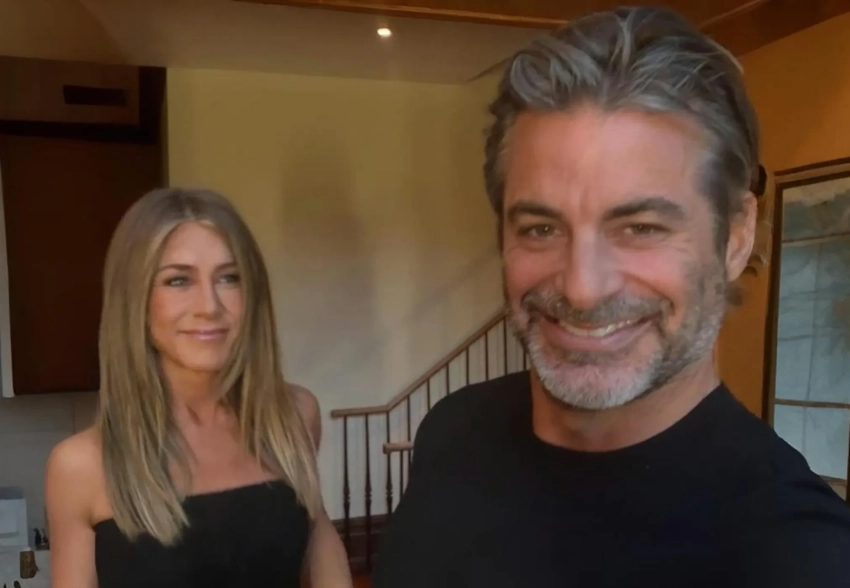 "Это заняло много времени". Бойфренд-гипнотерапевт рассказал о начале романа с Дженнифер Энистон