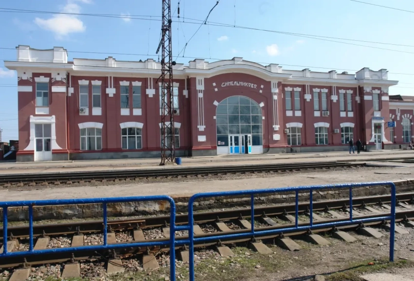 После ударов БПЛА в днепропетровском Синельниково отменены рейсы поездов