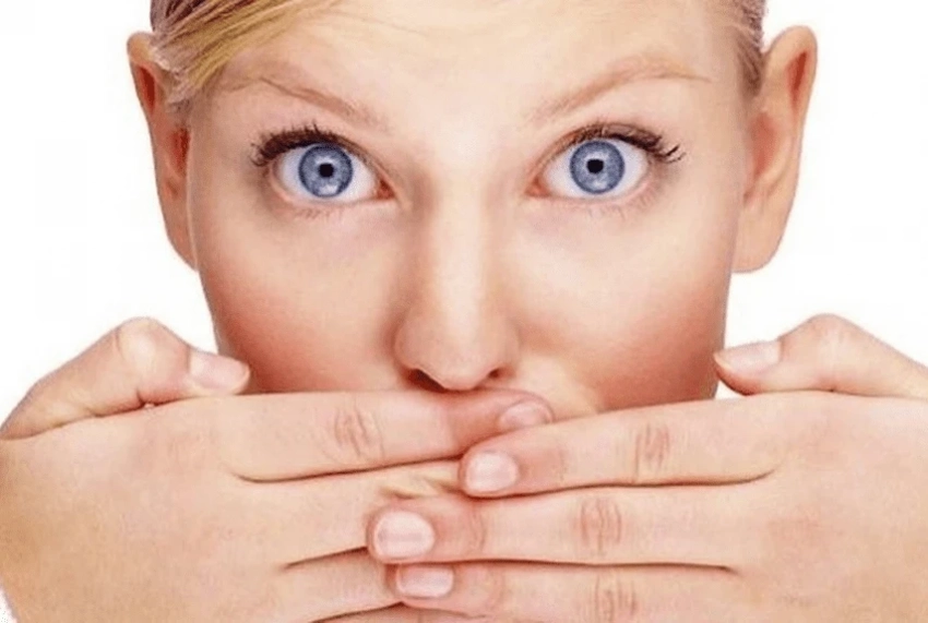 Если икаешь: к чему готовит эта примета по дням недели и времени суток