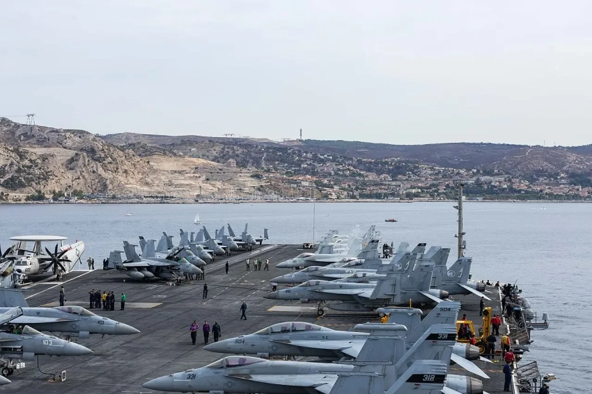 После переговоров в Женеве США перебросили к Ирану ещё 150 с лишним самолётов