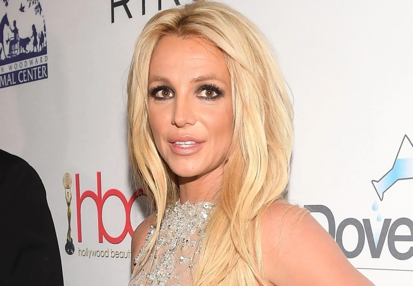 В машине Бритни Спирс обнаружили неизвестные вещества