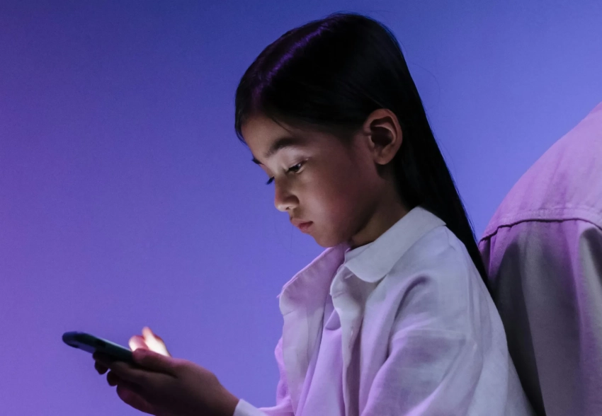 Глава ИРИ назвал рилсы* в соцсетях "когнитивной войной" против детей